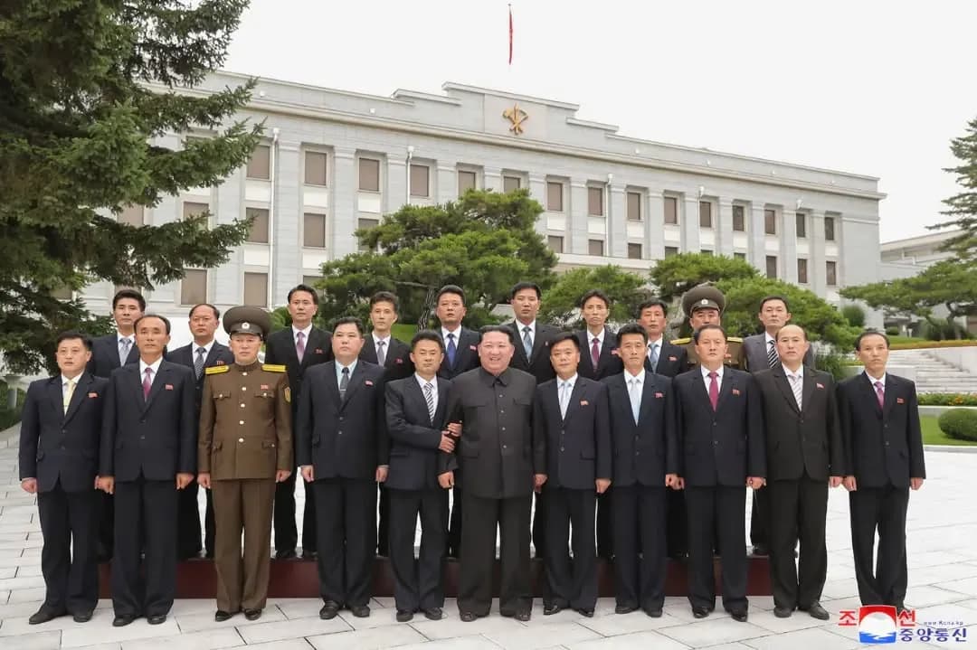 Visual representation of Law 41: Stand on the Shoulders Of Giants